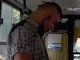 Seks në autobuz