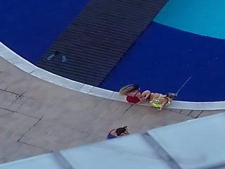 3 ženske pri na bazen non-nude - del ii, odrasli film 4b